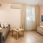 Center Ivona זאדאר