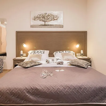 Center Ivona شقة زادار