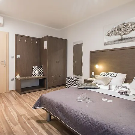 Center Ivona Задар