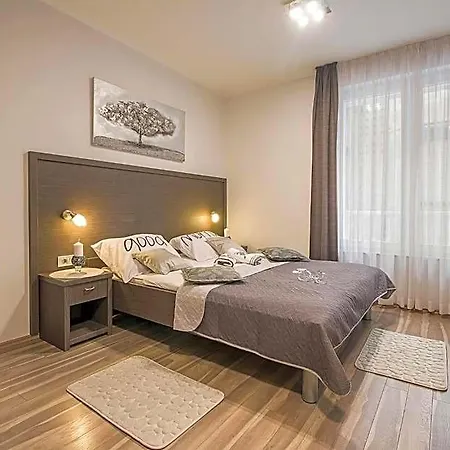 Holiday Center Ivona Apartman Zadar