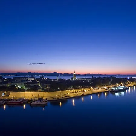 Apartment Holiday Center Ivona Zadar
